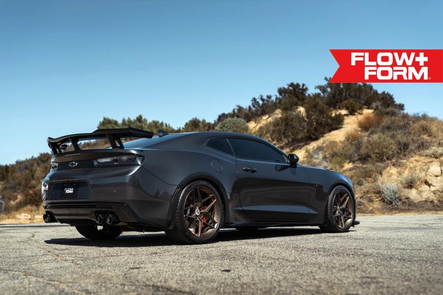  Chevrolet Camaro SS on HRE Wheels (FF11) 2019 года  (фото 2 из 8)